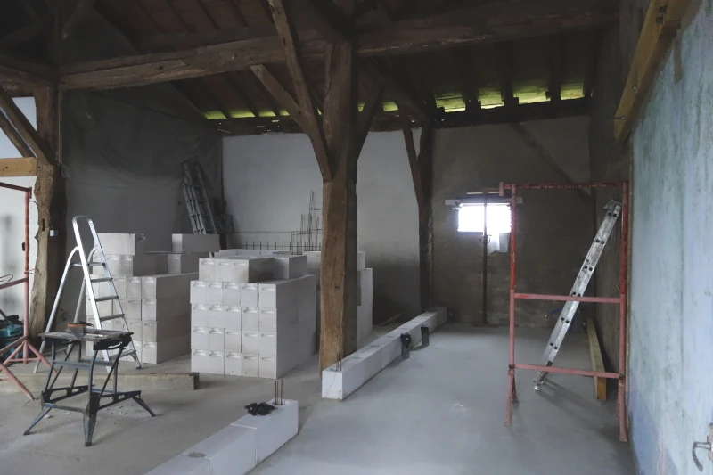 La dernière muraillère est coupée à longueur.